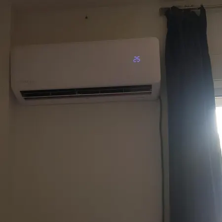 Little Peaceful Retreat With Bath, Heating, Terrace, Free Wifi Fridge Easy Parking 马尔韦利亚