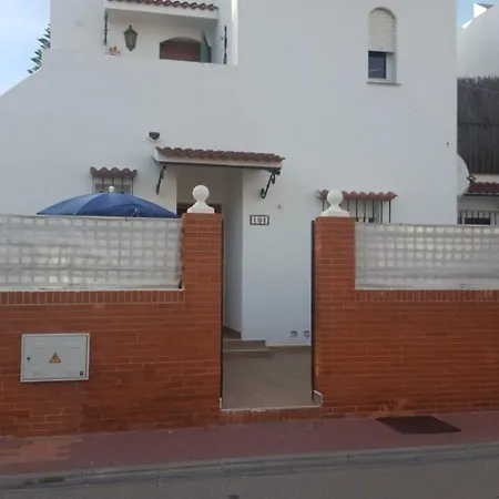 Homestay Little Peaceful Retreat: Private With Terrace And Amenities Marbella