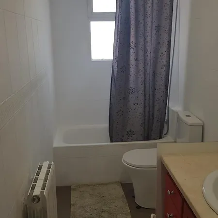 Little Peaceful Retreat: Private With Terrace And Amenities *
