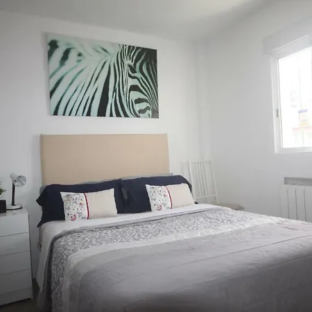 Homestay Little Peaceful Retreat: Private With Terrace And Amenities